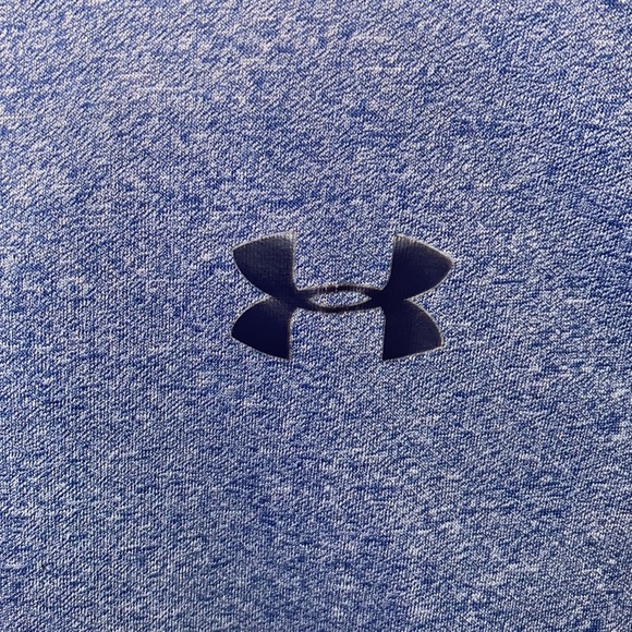 Mens Under Armour pullover. - Picture 2 of 8